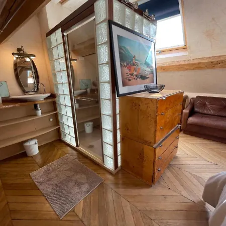 La Petite Sirene Apartment *